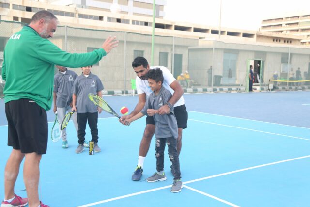 Saudi tennis lesson